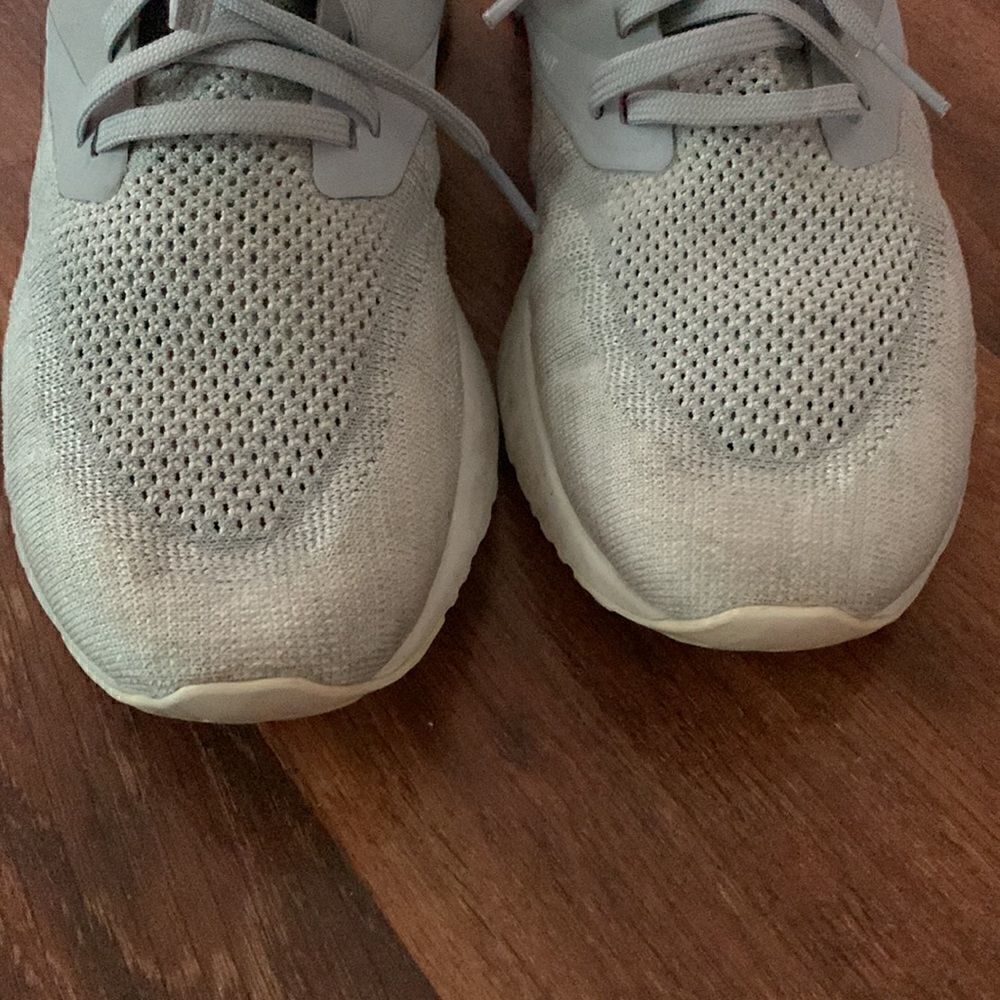 Nike size 9.5   - Picture 4 of 8